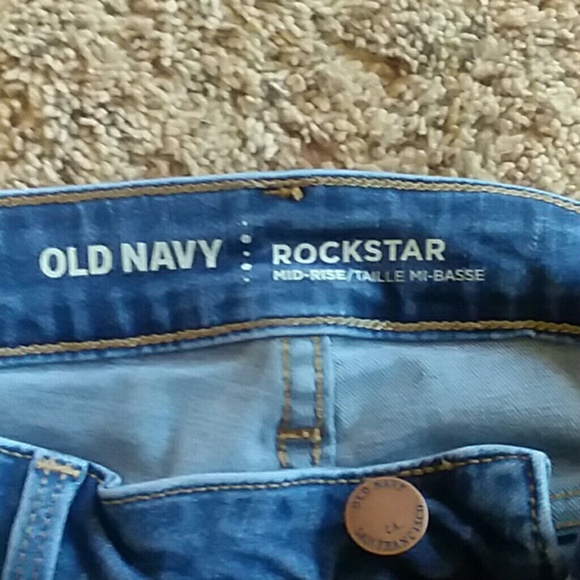 Old Navy Mid-Rise Distressed Rockstar Jeans - Picture 3 of 3